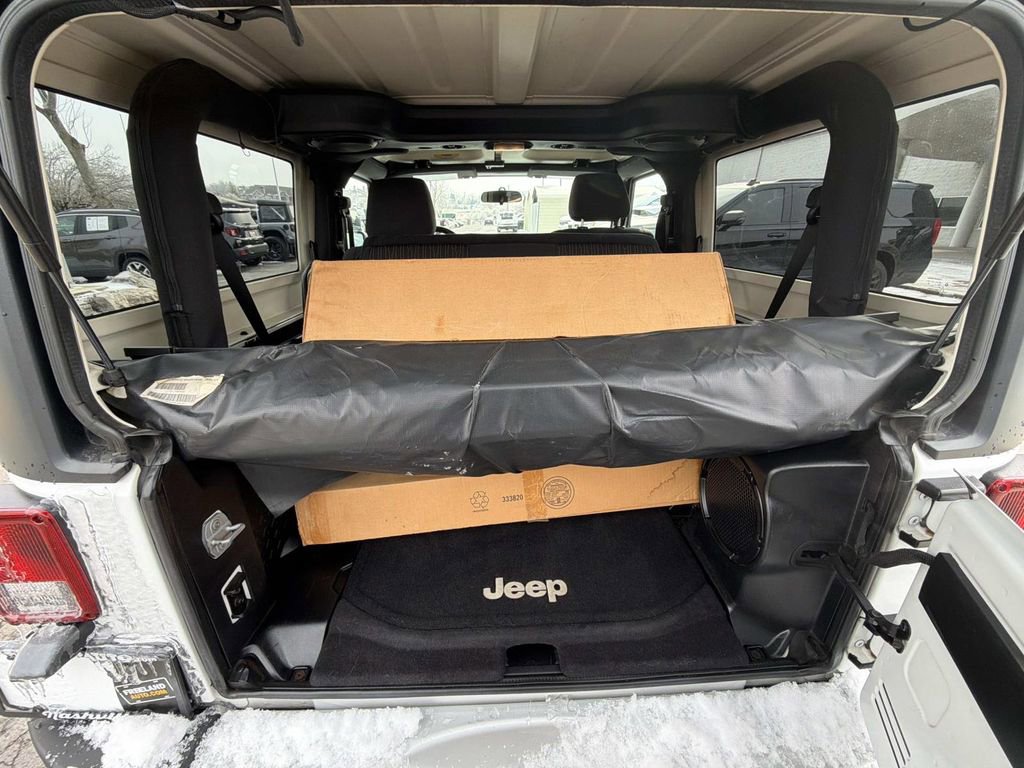 Used 2012 Jeep Wrangler Sahara w/ Dual Top Group image 13