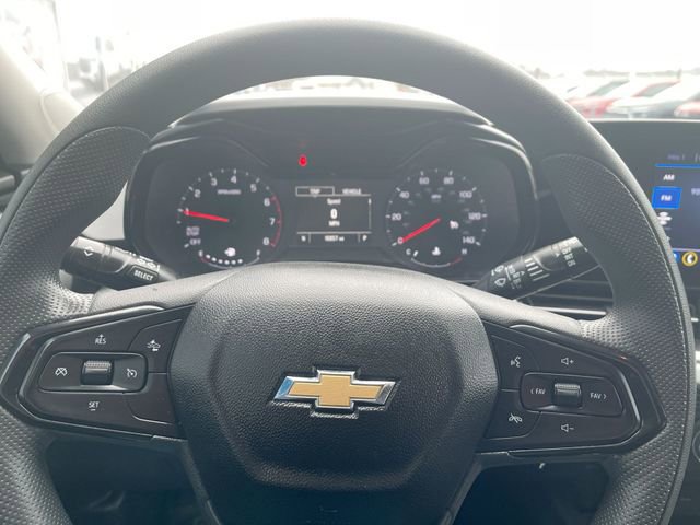 Certified 2025 Chevrolet Trax LS image 11