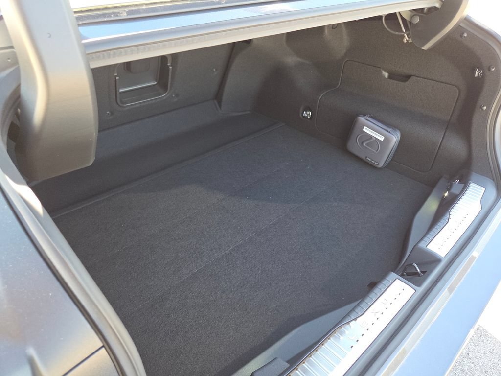 New 2026 Lexus ES 350h FWD image 32