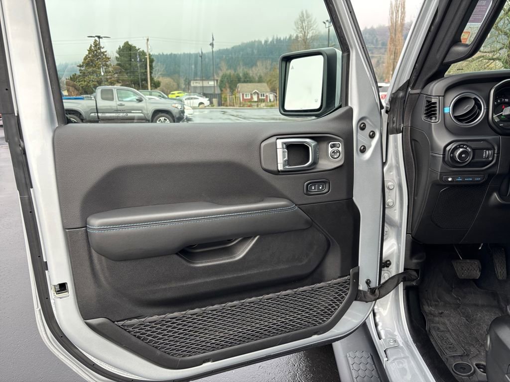 Used 2024 Jeep Wrangler High Altitude AWD/4WD image 23