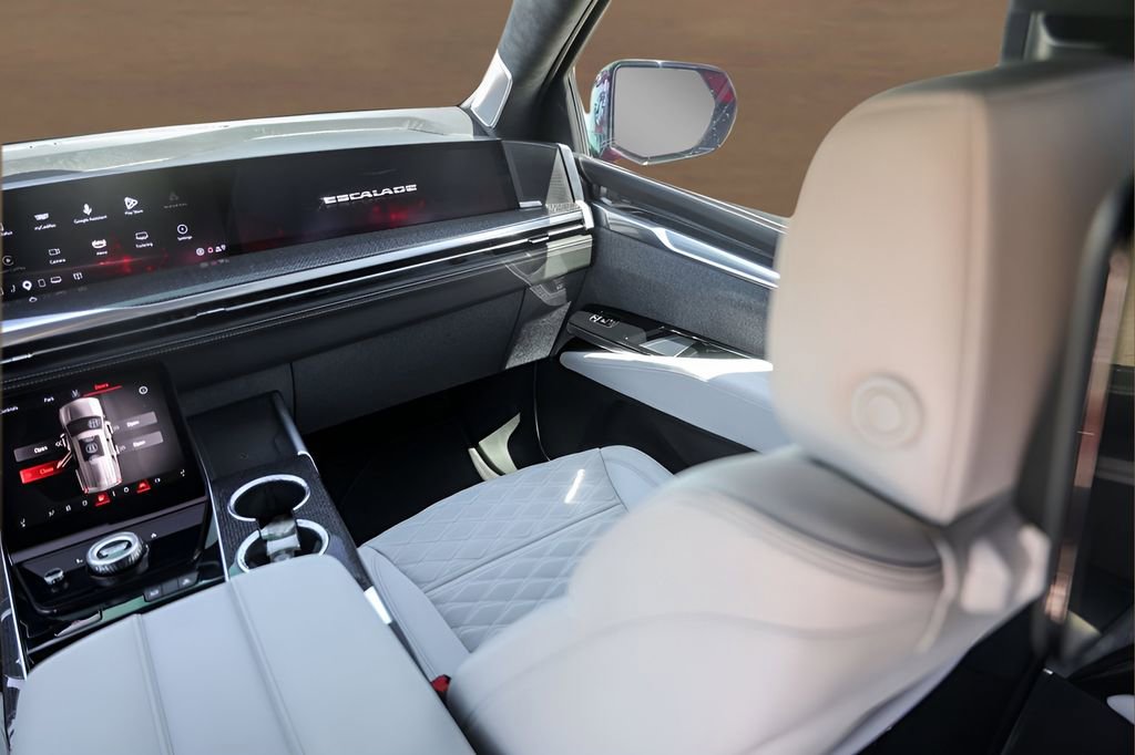 Certified 2025 Cadillac Escalade ESV V image 31