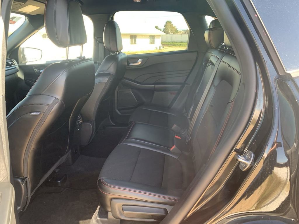 Used 2025 Ford Escape ST-Line image 23