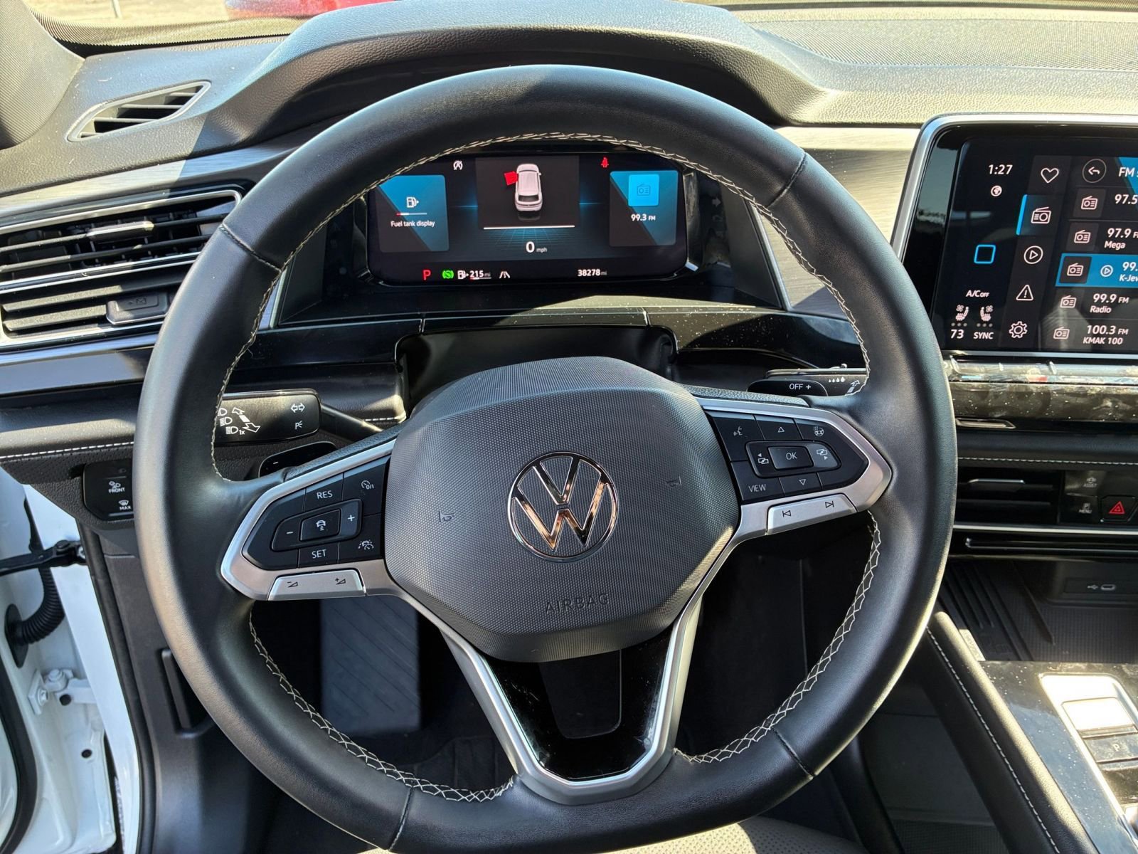 Used 2025 Volkswagen Atlas Cross Sport SE image 30