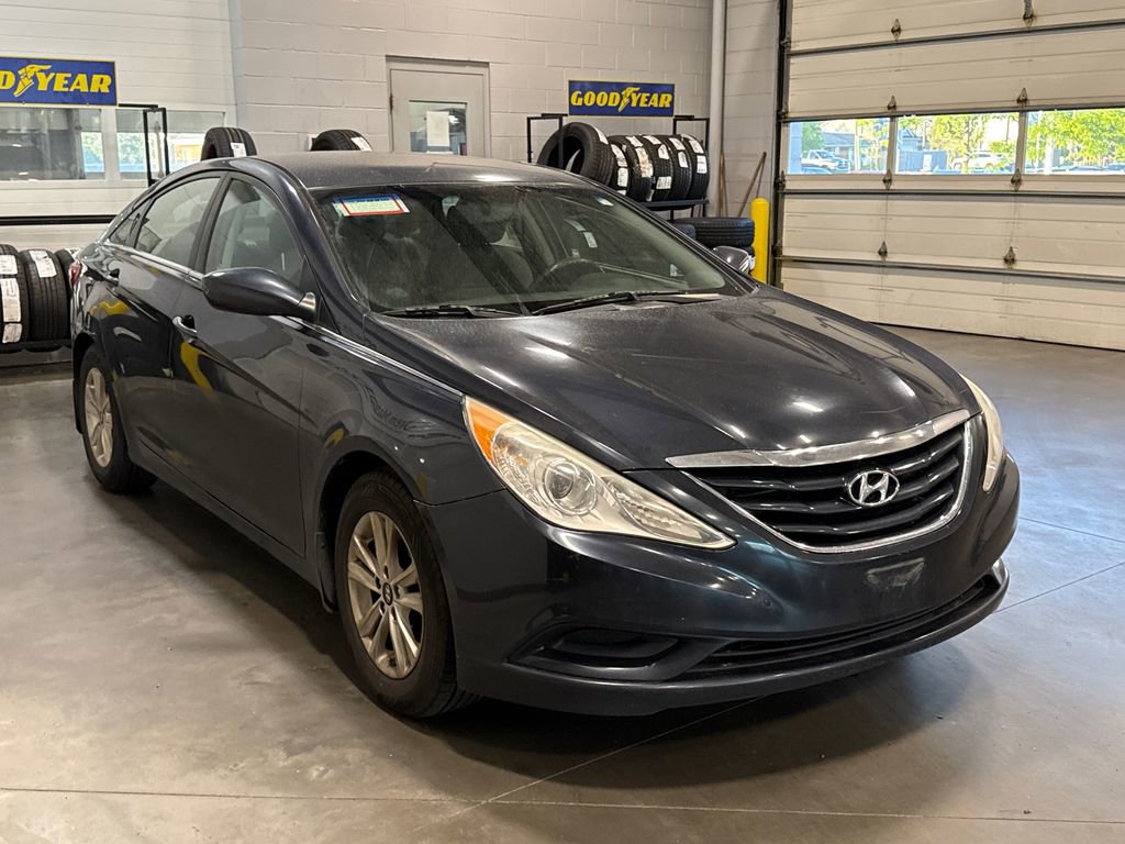 Used 2012 Hyundai Sonata GLS w/ Popular Equipment Pkg FWD image 3