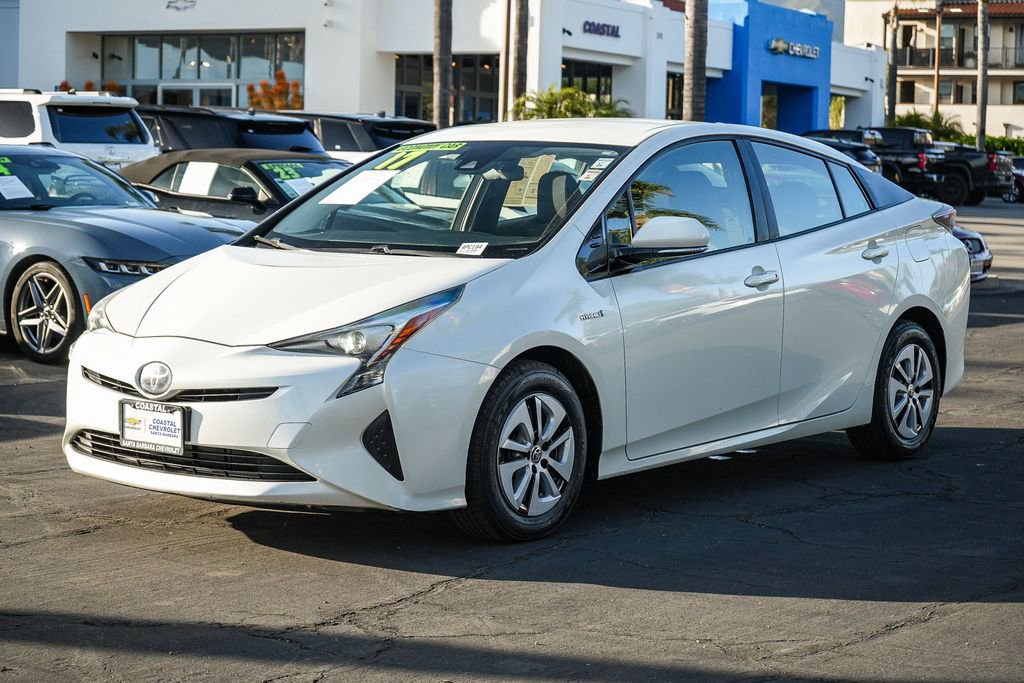 Used 2017 Toyota Prius Two w/ Carpet Mat Package FWD image 3