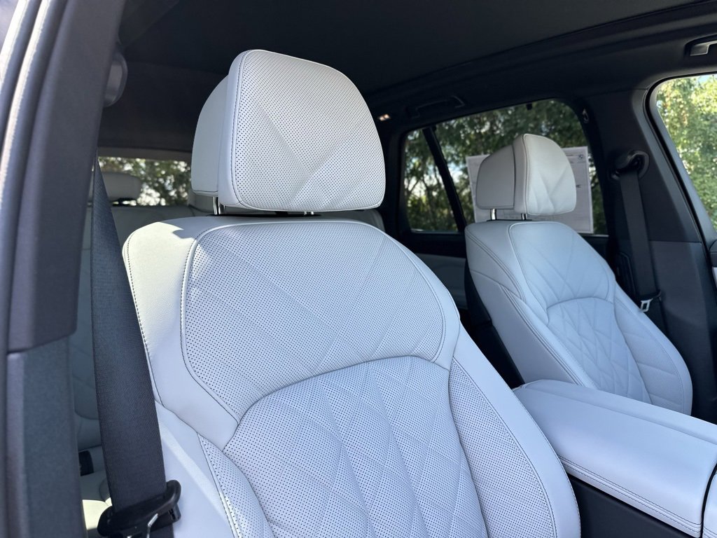New 2026 BMW X5 M60i image 28