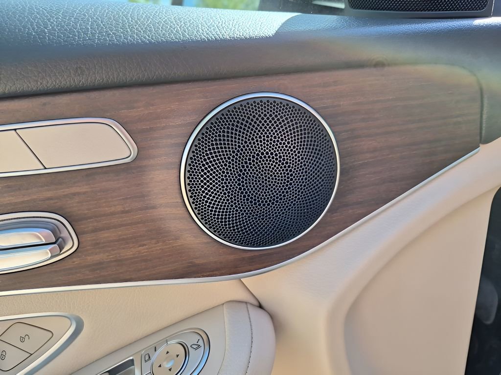 Used 2022 Mercedes-Benz GLC 300 4MATIC w/ Driver Assistance Package image 29