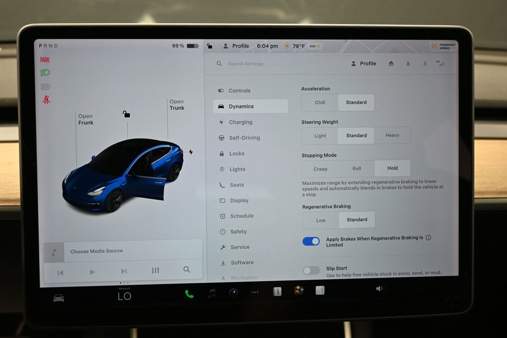 Used 2018 Tesla Model 3 Long Range image 24
