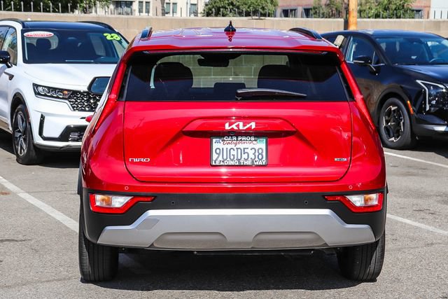 Certified 2025 Kia Niro EX FWD image 8