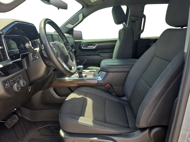 Used 2025 Chevrolet Silverado 1500 RST w/ Convenience Package II AWD/4WD image 11
