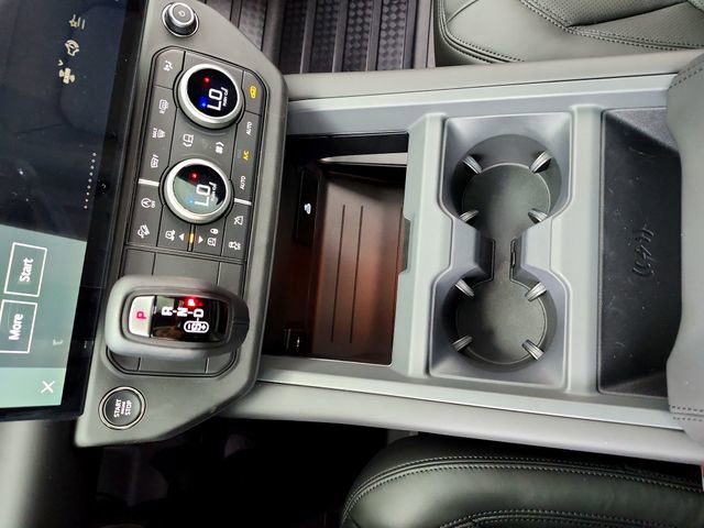 New 2026 Land Rover Defender 110 X-Dynamic SE AWD/4WD image 26