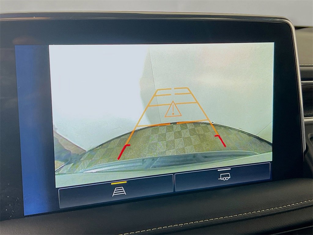 Used 2023 Chevrolet Suburban Premier image 13