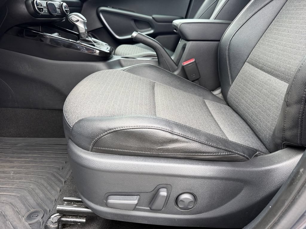 Used 2020 Kia Soul EX w/ Option Group 015 FWD image 11