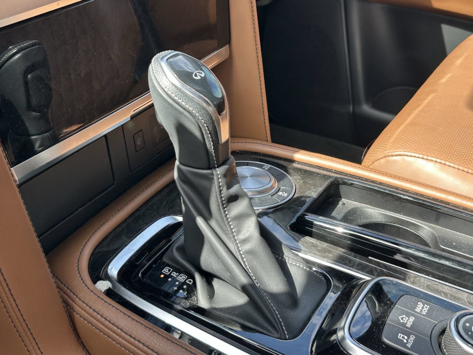 Used 2022 INFINITI QX80 Sensory w/ Cargo Package RWD image 12