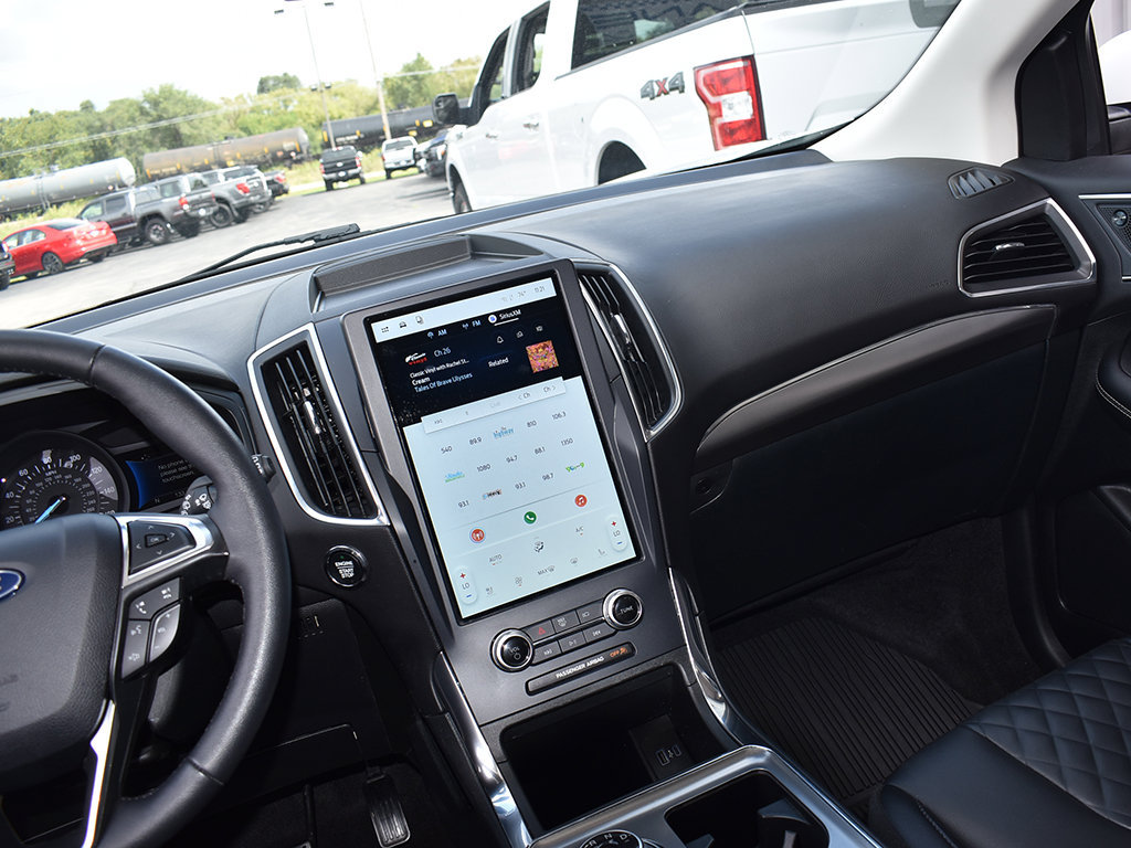 Used 2024 Ford Edge Titanium AWD/4WD image 16