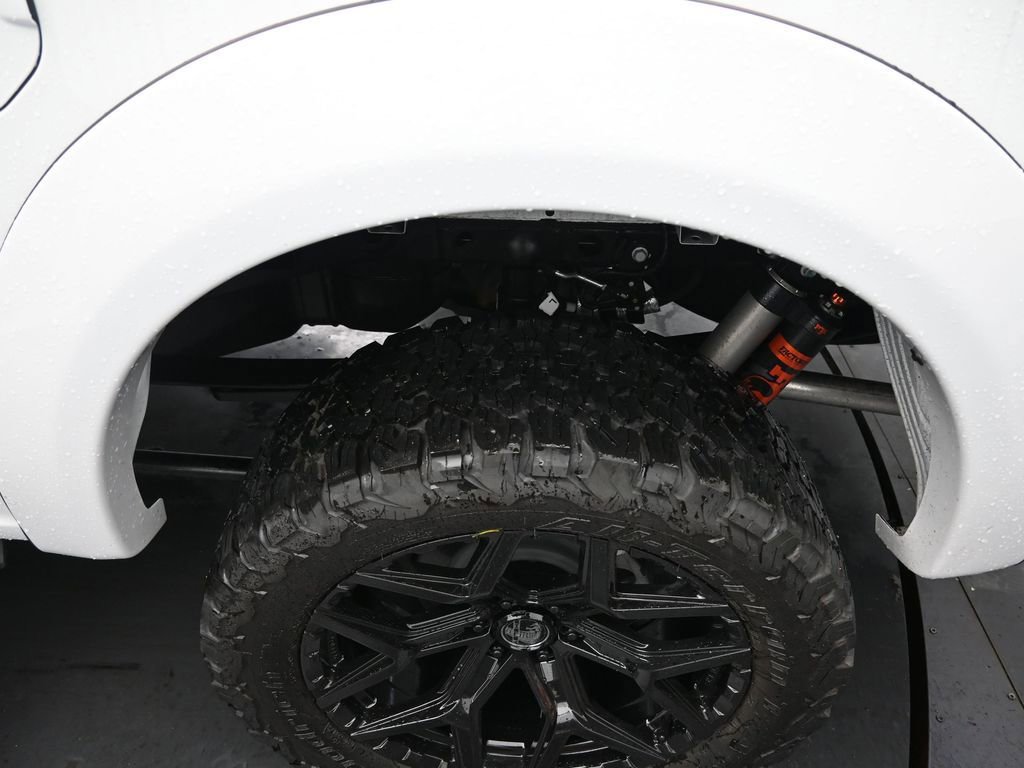 New 2025 Ford F150 Lariat w/ Equipment Group 502A High image 44