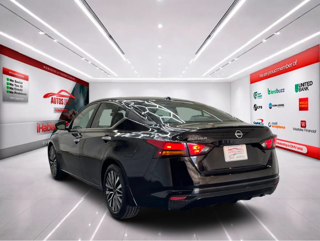 Used 2025 Nissan Altima 2.5 SV FWD image 6