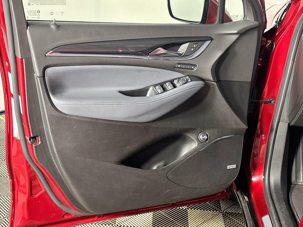 Used 2024 Buick Enclave Premium image 10