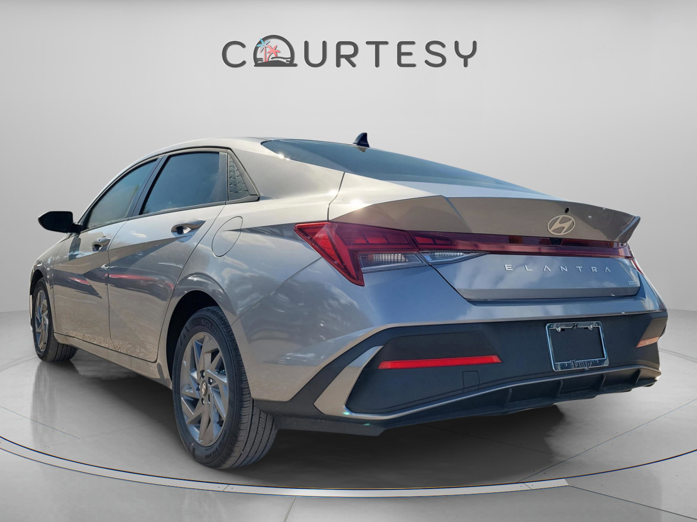 New 2026 Hyundai Elantra Blue image 3