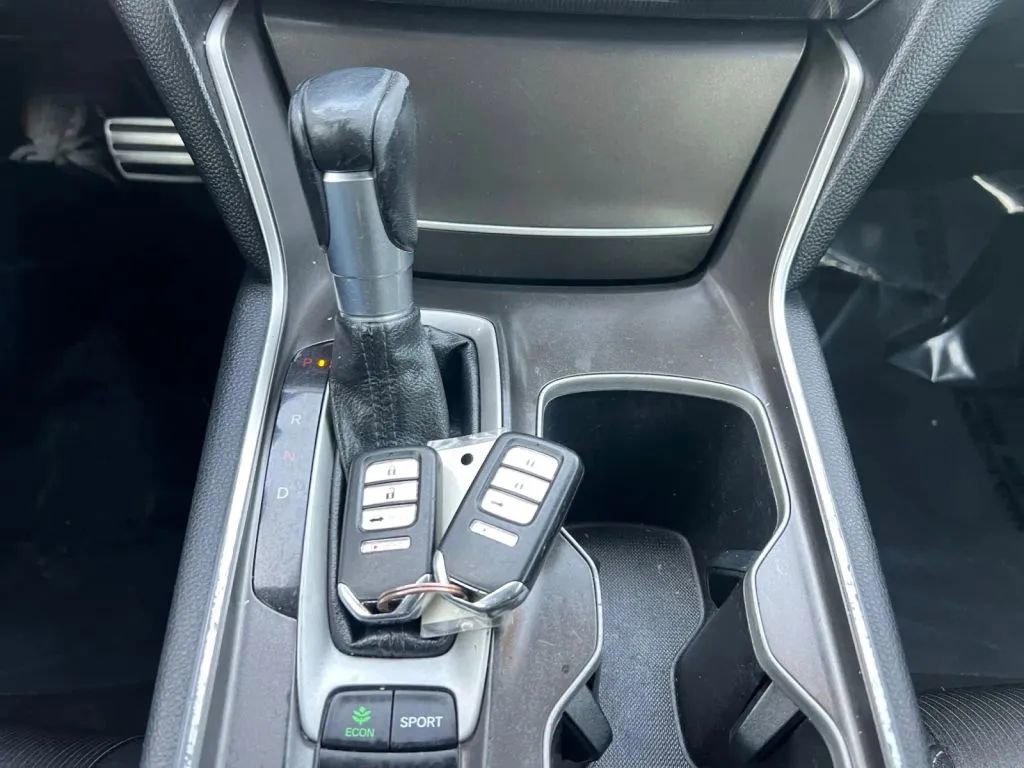 Used 2020 Honda Accord Sport image 33
