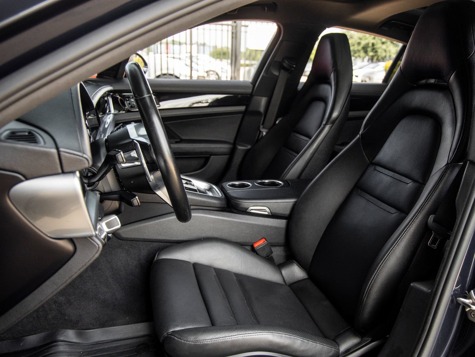 Certified 2018 Porsche Panamera 4 AWD/4WD image 5