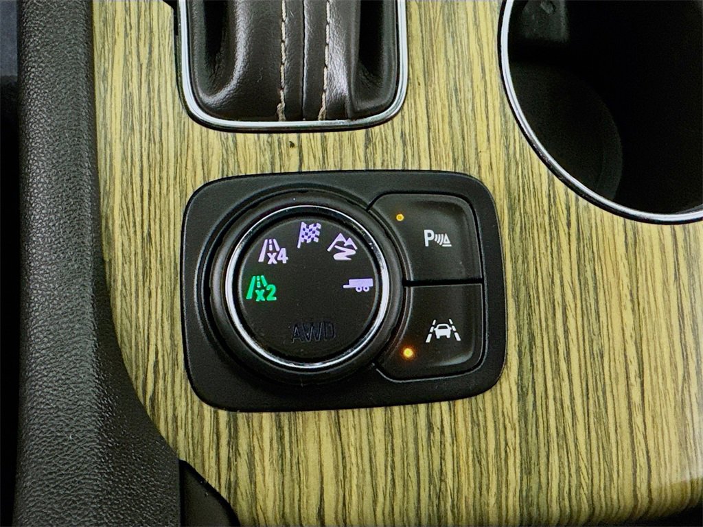 Used 2019 GMC Acadia Denali image 26