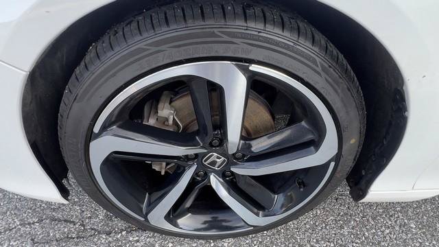 Used 2018 Honda Accord Sport image 20