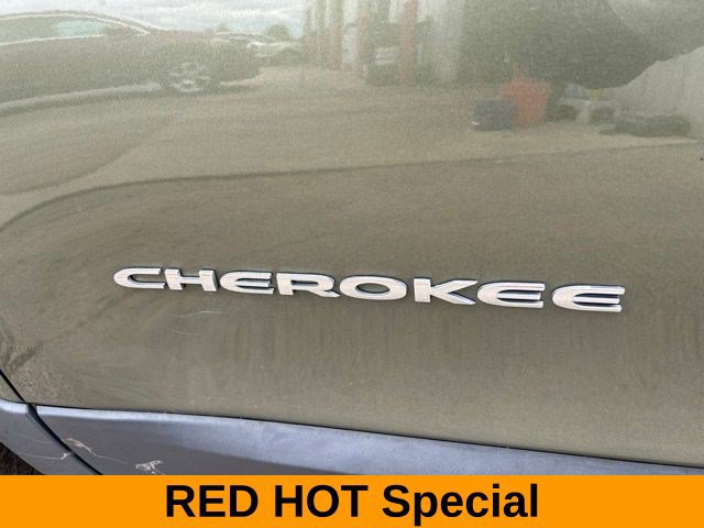 Used 2019 Jeep Cherokee Latitude Plus AWD/4WD image 53