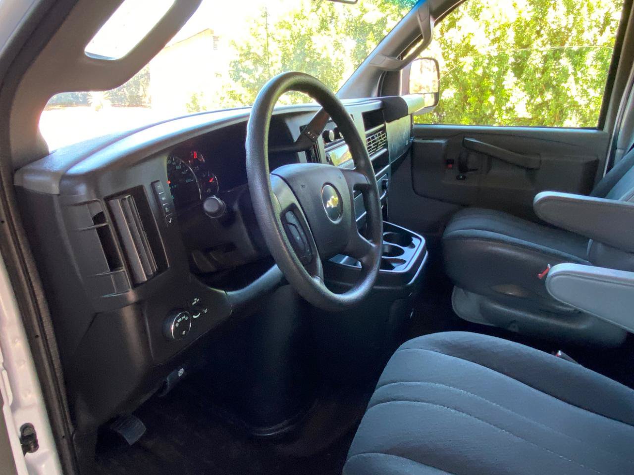 Used 2025 Chevrolet Express 2500 w/ Driver Convenience Package RWD image 31