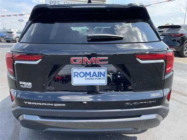 Used 2025 GMC Terrain Elevation image 4