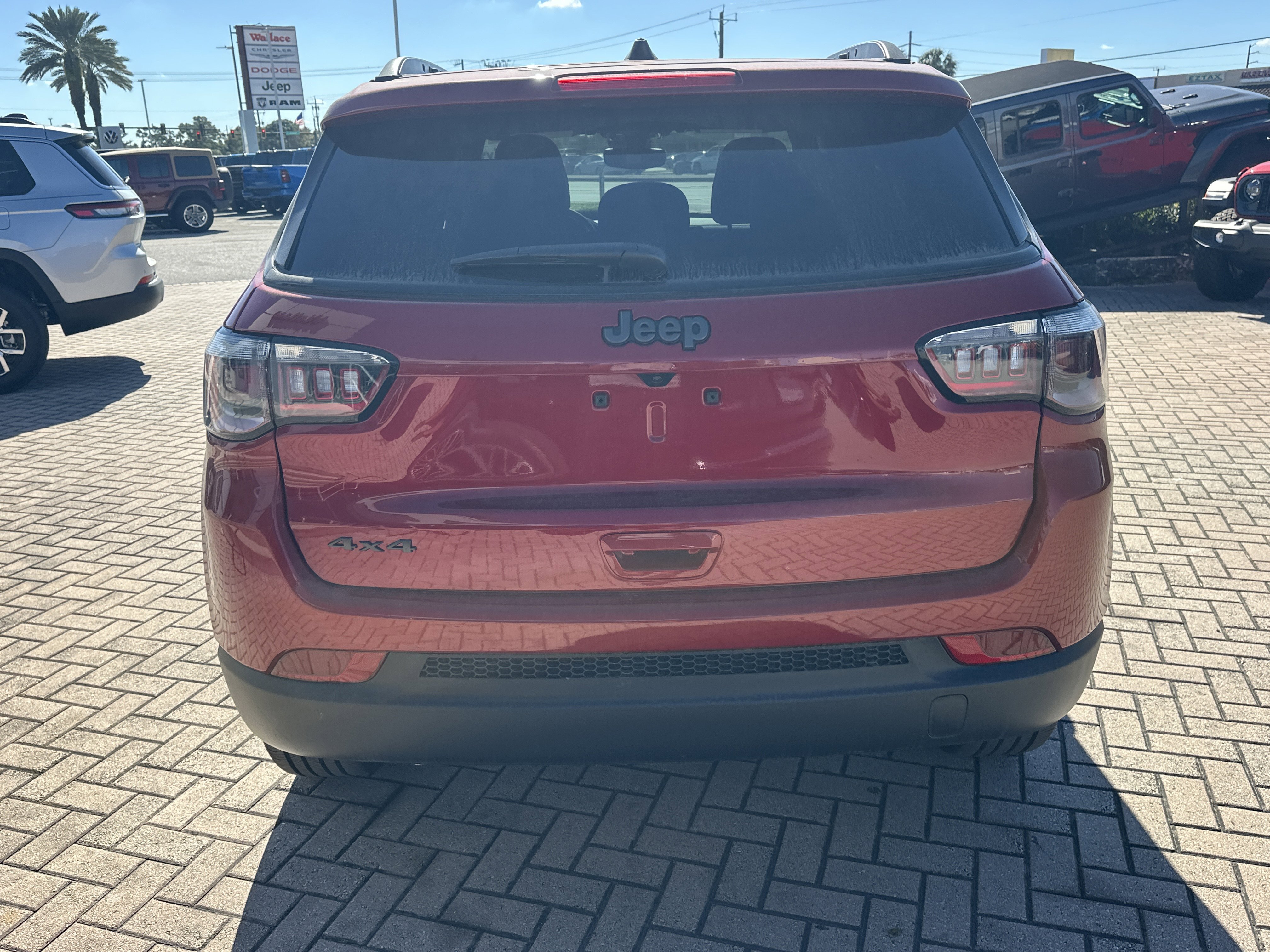 New 2026 Jeep Compass Latitude image 4