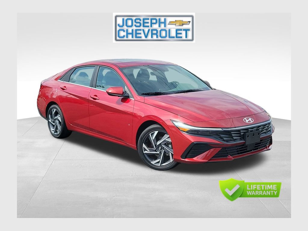 Used 2025 Hyundai Elantra SEL FWD image 1