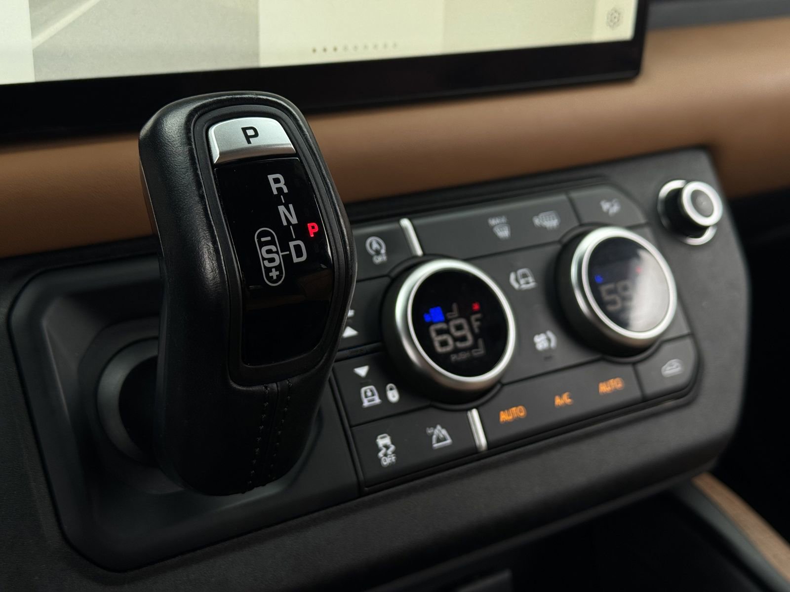 Used 2022 Land Rover Defender 110 X image 21