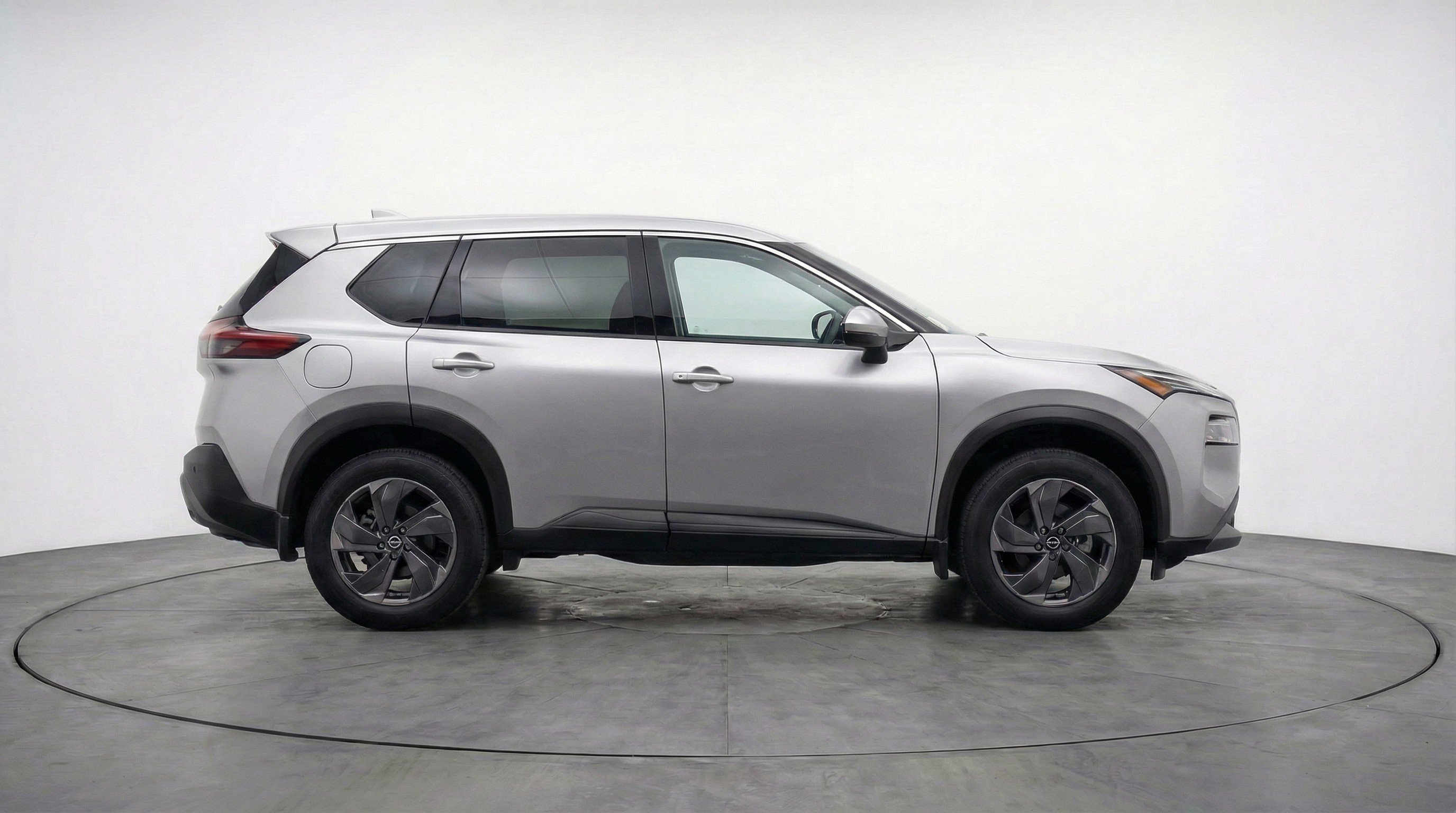 Used 2025 Nissan Rogue SV image 11