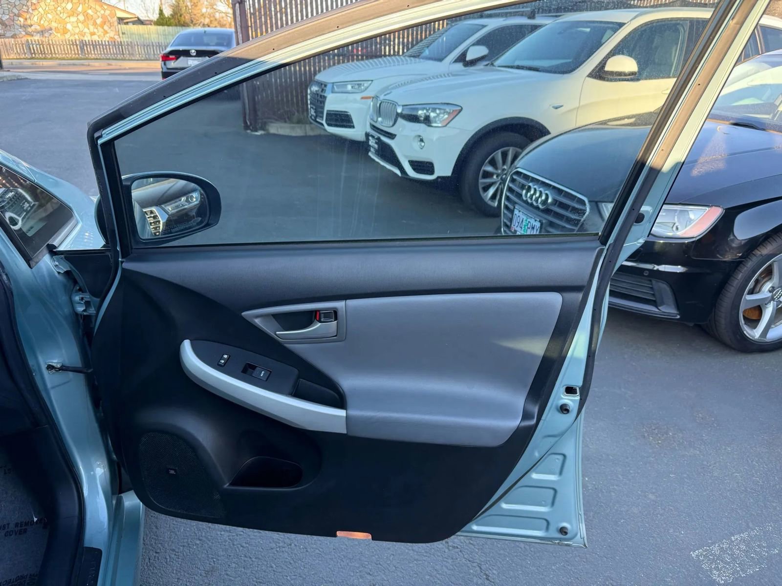 Used 2012 Toyota Prius Five image 15