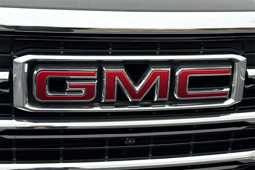 Used 2025 GMC Yukon Elevation image 7