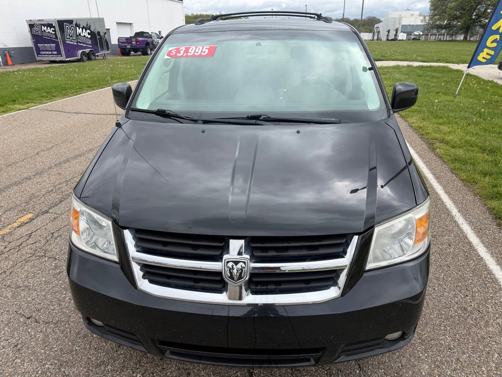 Used 2010 Dodge Grand Caravan SXT FWD image 4