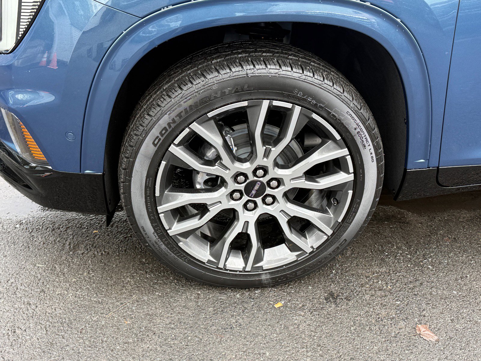 New 2026 GMC Acadia Denali Ultimate w/ LPO, Rugged Package image 9