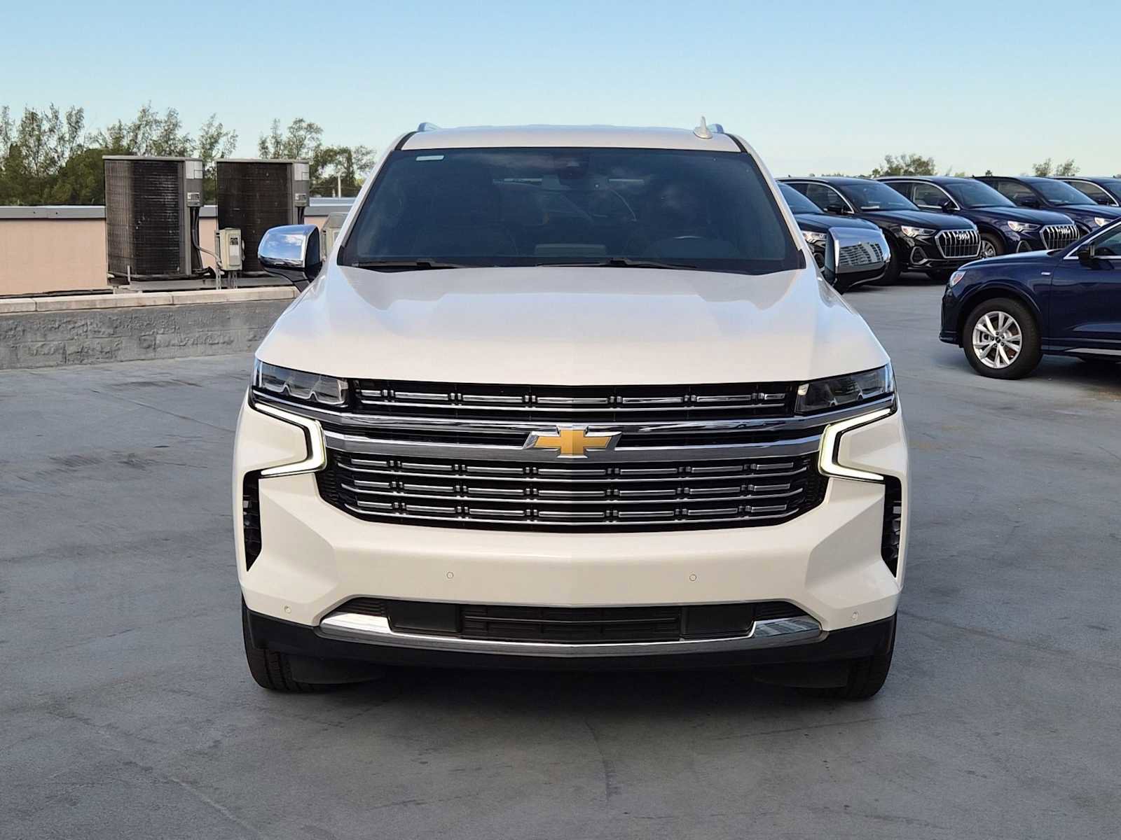 Used 2021 Chevrolet Suburban Premier image 9