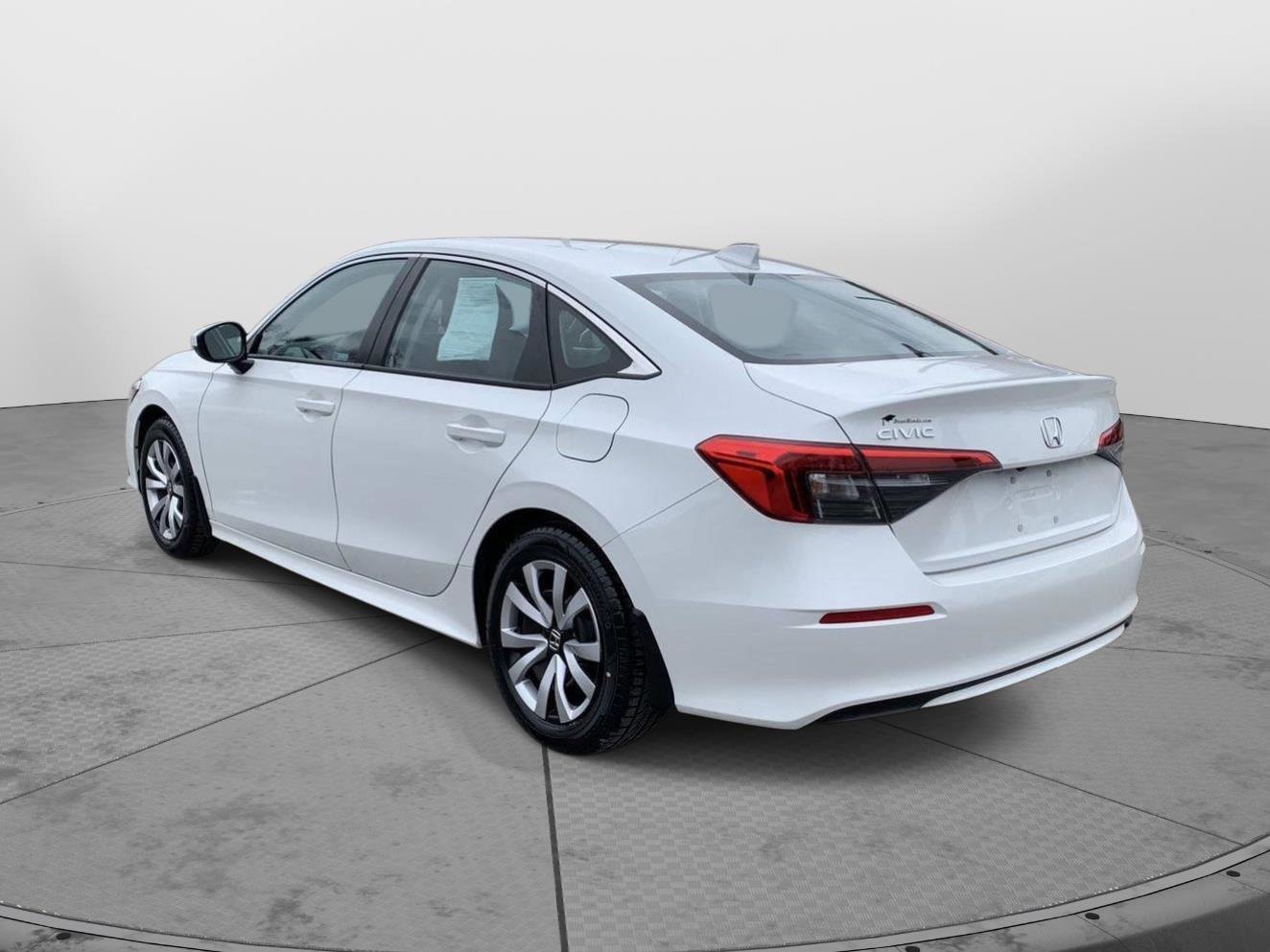 Used 2023 Honda Civic LX image 5