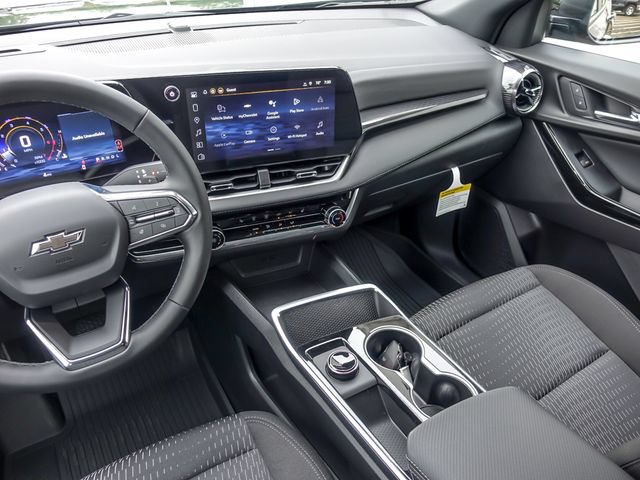 New 2026 Chevrolet Equinox LT w/ Midnight Edition FWD image 17