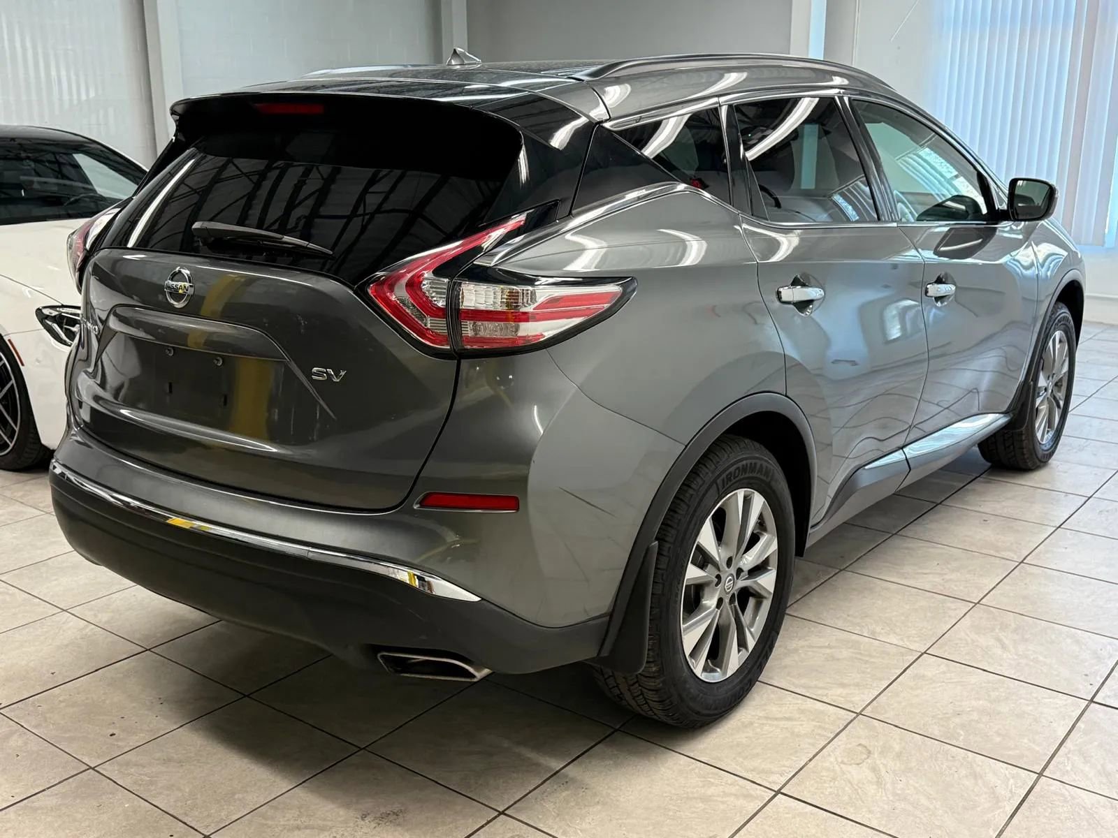 Used 2016 Nissan Murano SV image 9