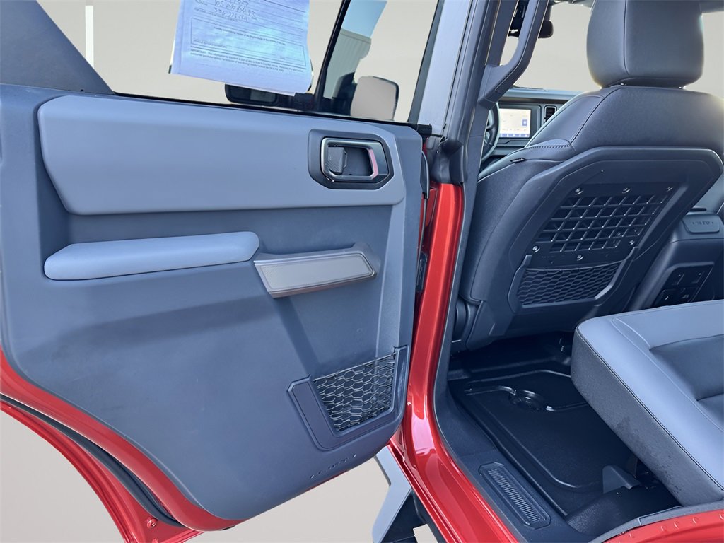 Used 2023 Ford Bronco Black Diamond image 32