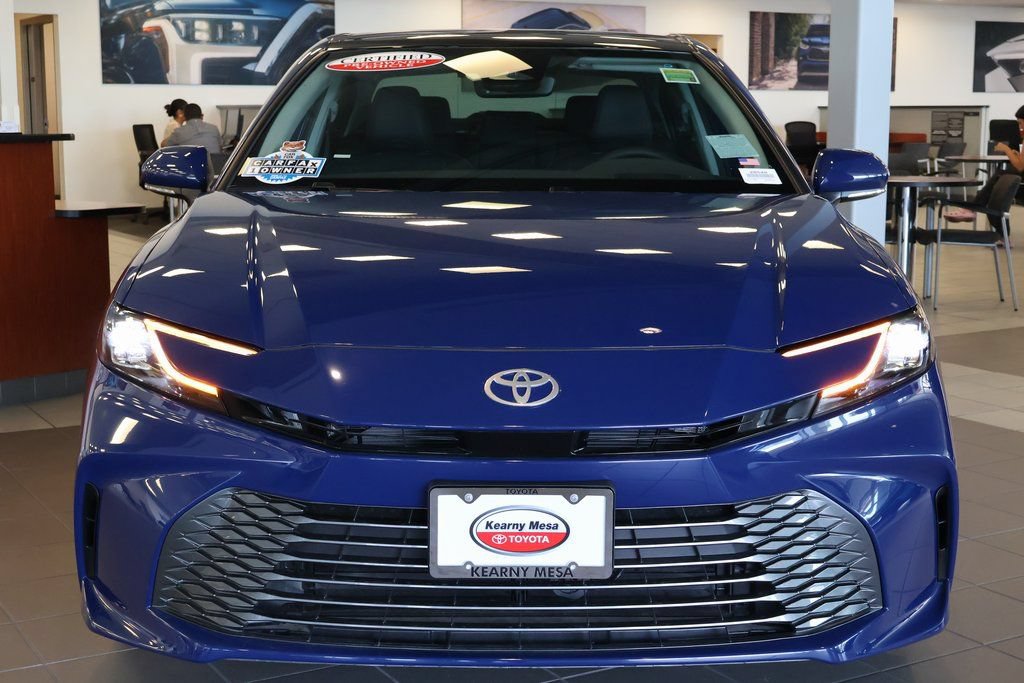 Used 2026 Toyota Camry XLE w/ Premium Package FWD image 2