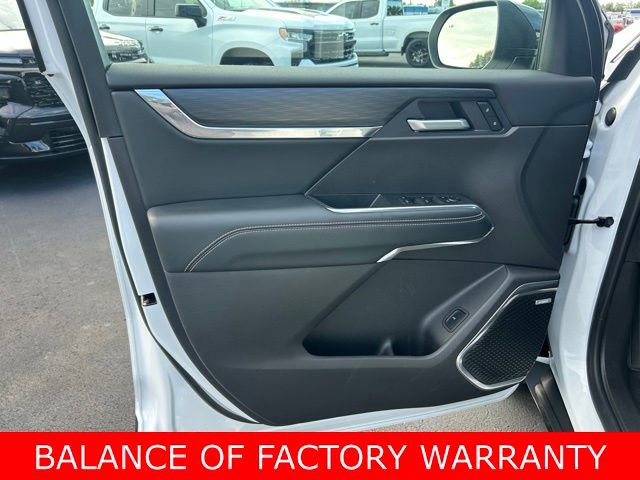 Used 2025 GMC Acadia Elevation image 12