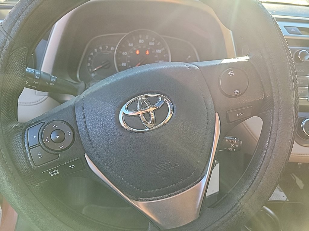 Used 2013 Toyota RAV4 XLE AWD/4WD image 10