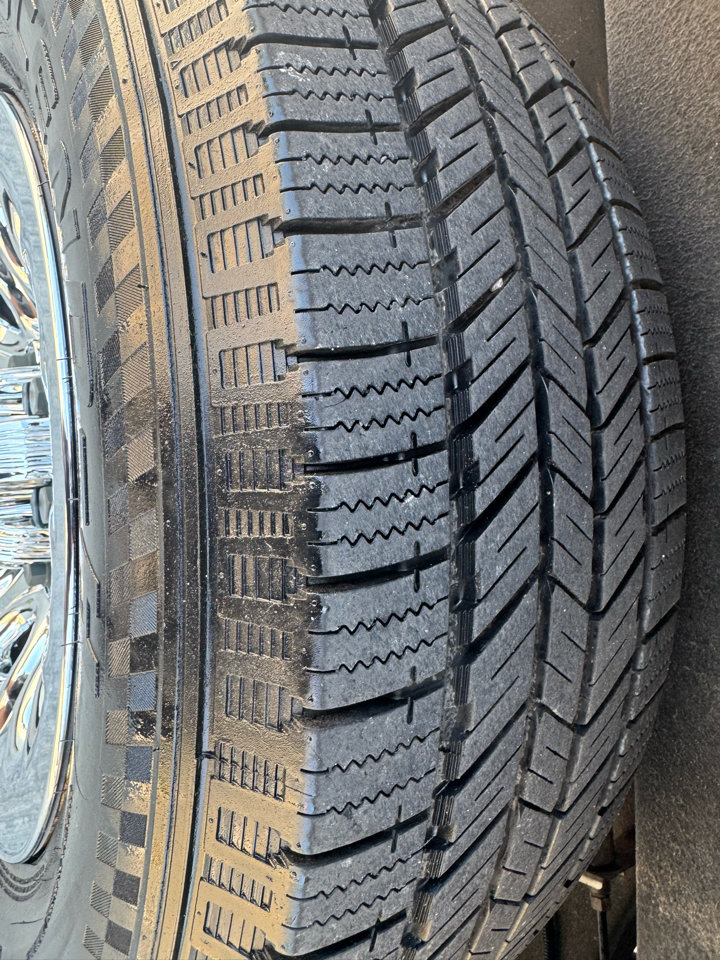 Used 2013 Chevrolet Express 1500 image 8