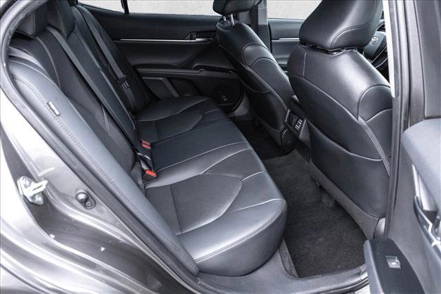 Used 2020 Toyota Camry XLE image 23