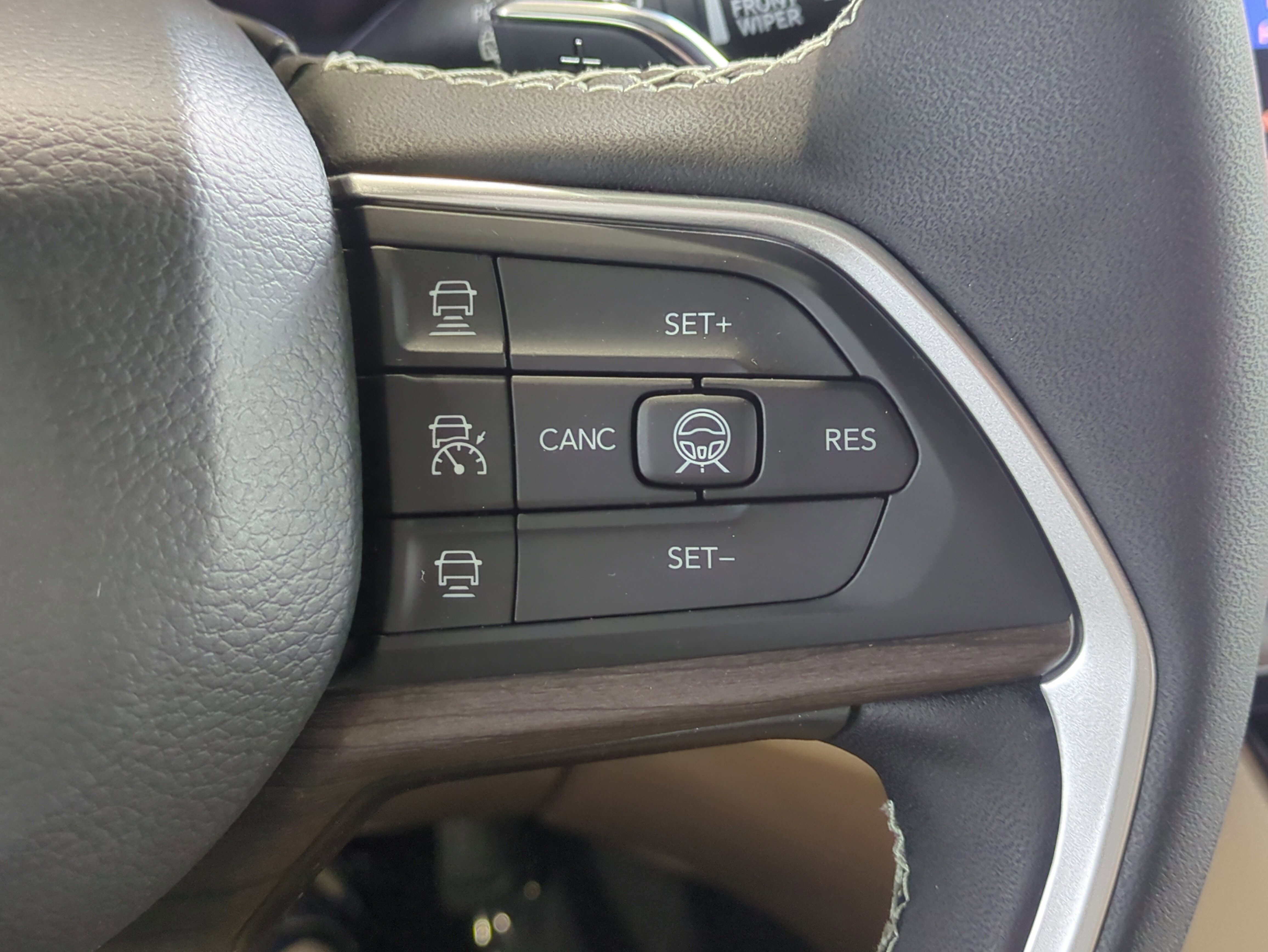 New 2026 Jeep Grand Cherokee L Limited RWD image 27