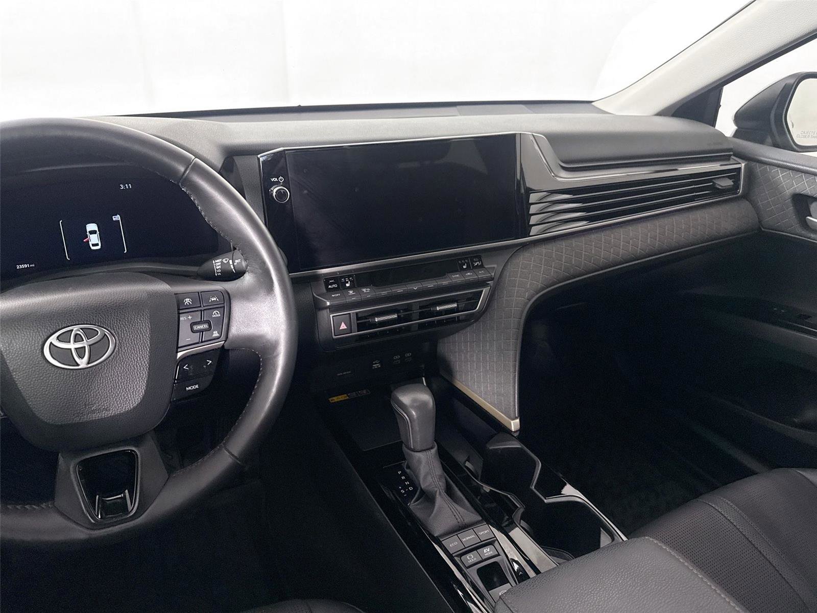 Used 2025 Toyota Camry XLE image 36